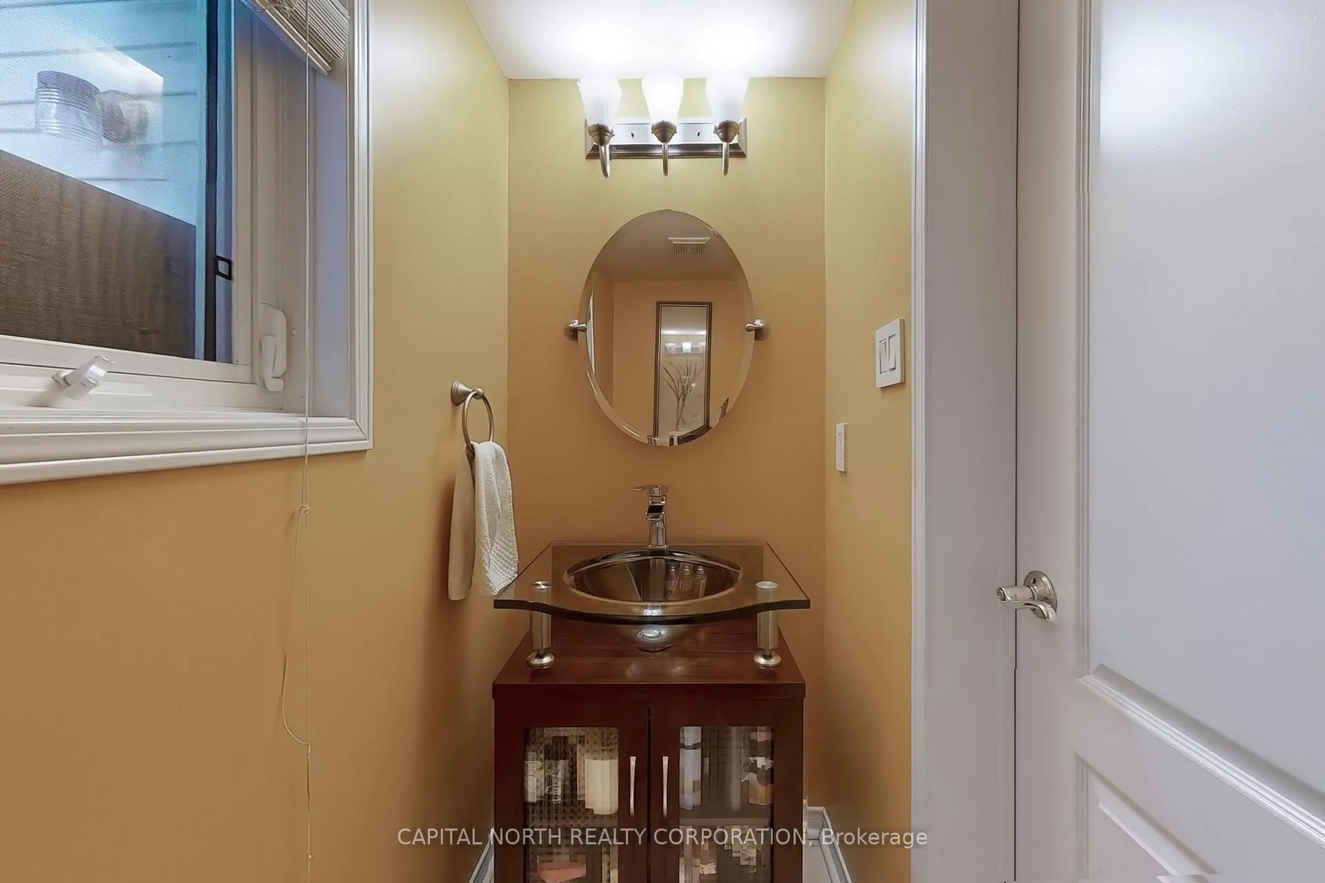 Photo 12 of 197 Venice Gate Drive, Vaughan, Vellore Village — HOMEH