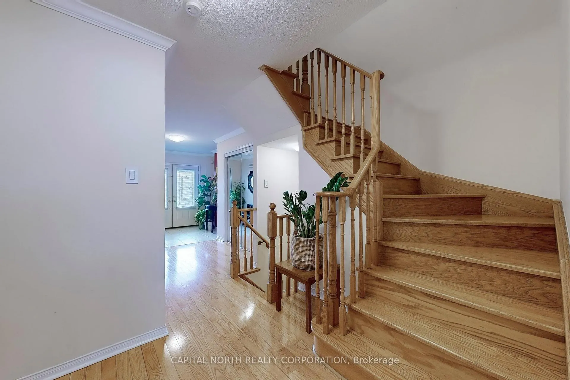 Photo 17 of 197 Venice Gate Drive, Vaughan, Vellore Village — HOMEH