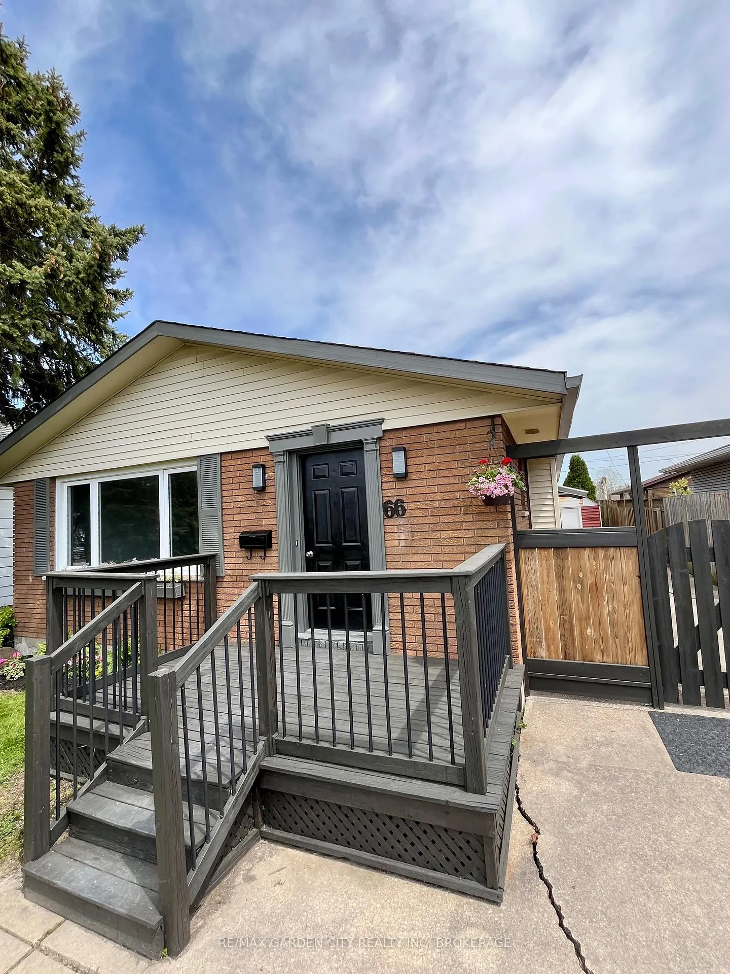Photo 5 of 66 Martin Street, Thorold, Thorold Downtown — HOMEH