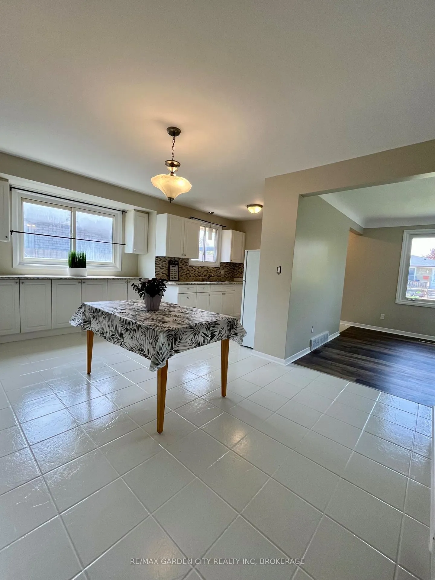 Photo 9 of 66 Martin Street, Thorold, Thorold Downtown — HOMEH