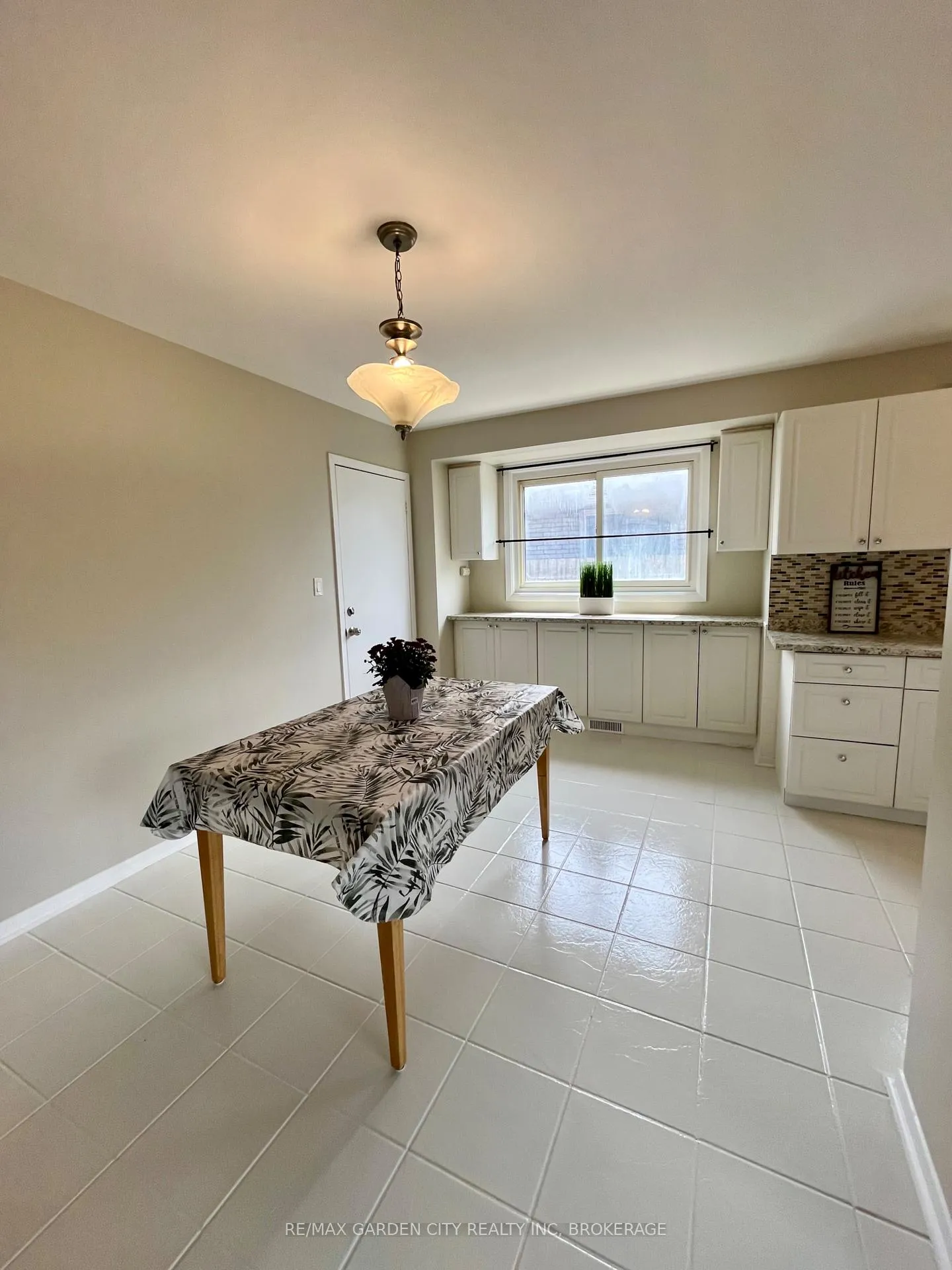 Photo 21 of 66 Martin Street, Thorold, Thorold Downtown — HOMEH