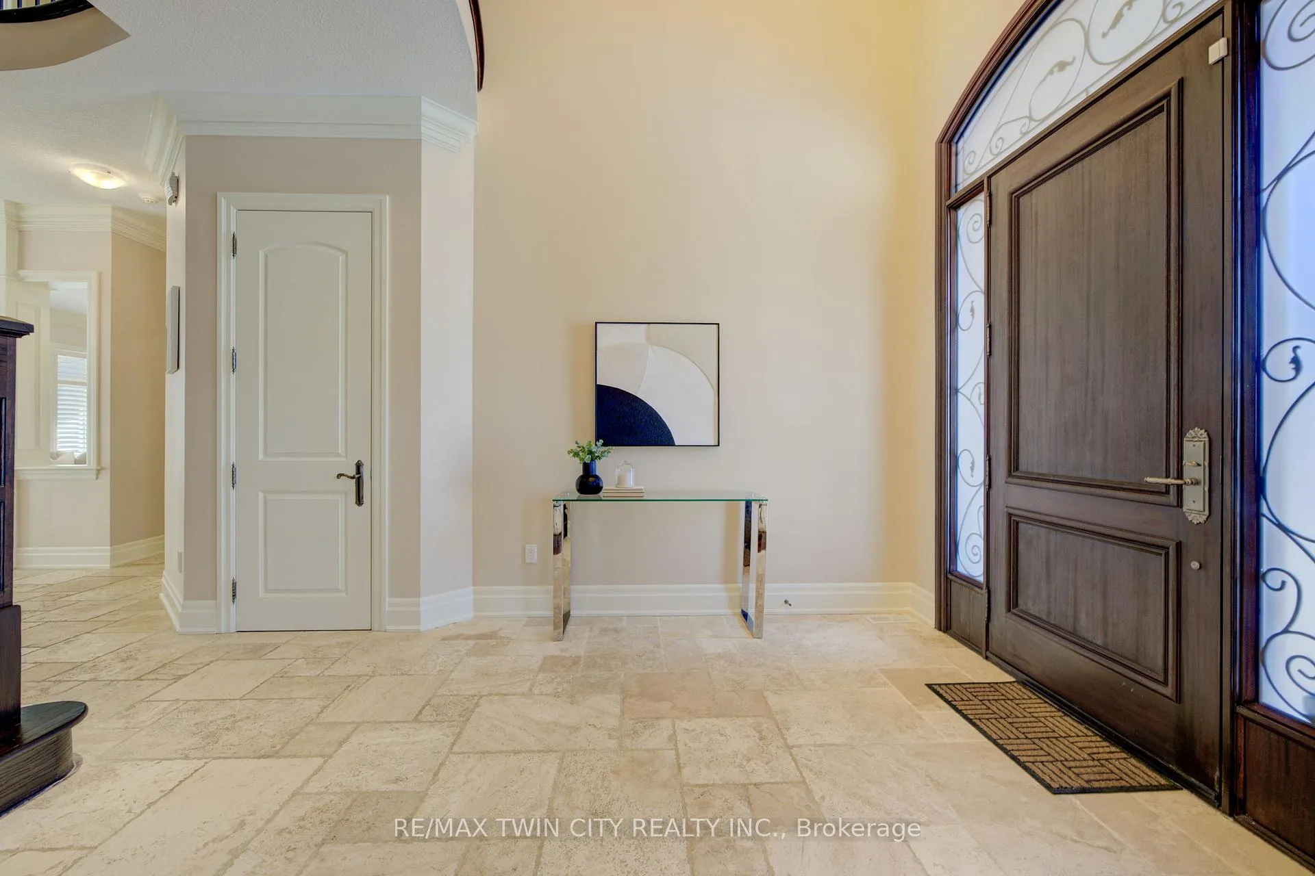 Photo 5 of 20 Jacob Gingrich Drive, Kitchener — HOMEH