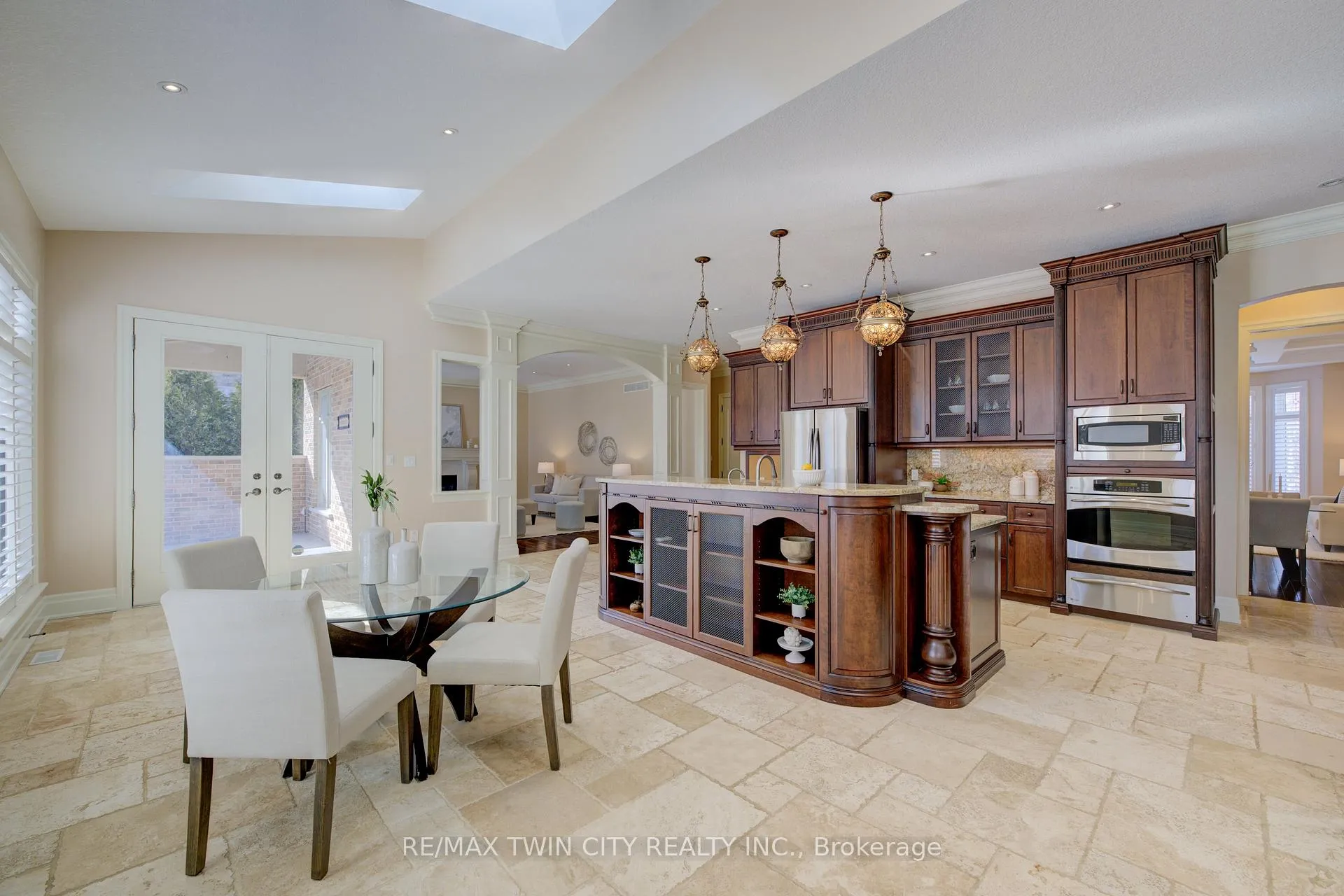 Photo 10 of 20 Jacob Gingrich Drive, Kitchener — HOMEH
