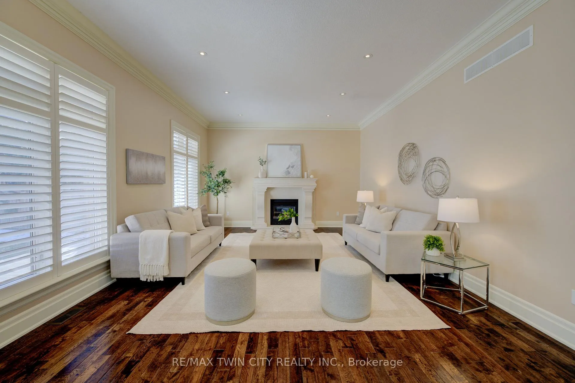 Photo 18 of 20 Jacob Gingrich Drive, Kitchener — HOMEH