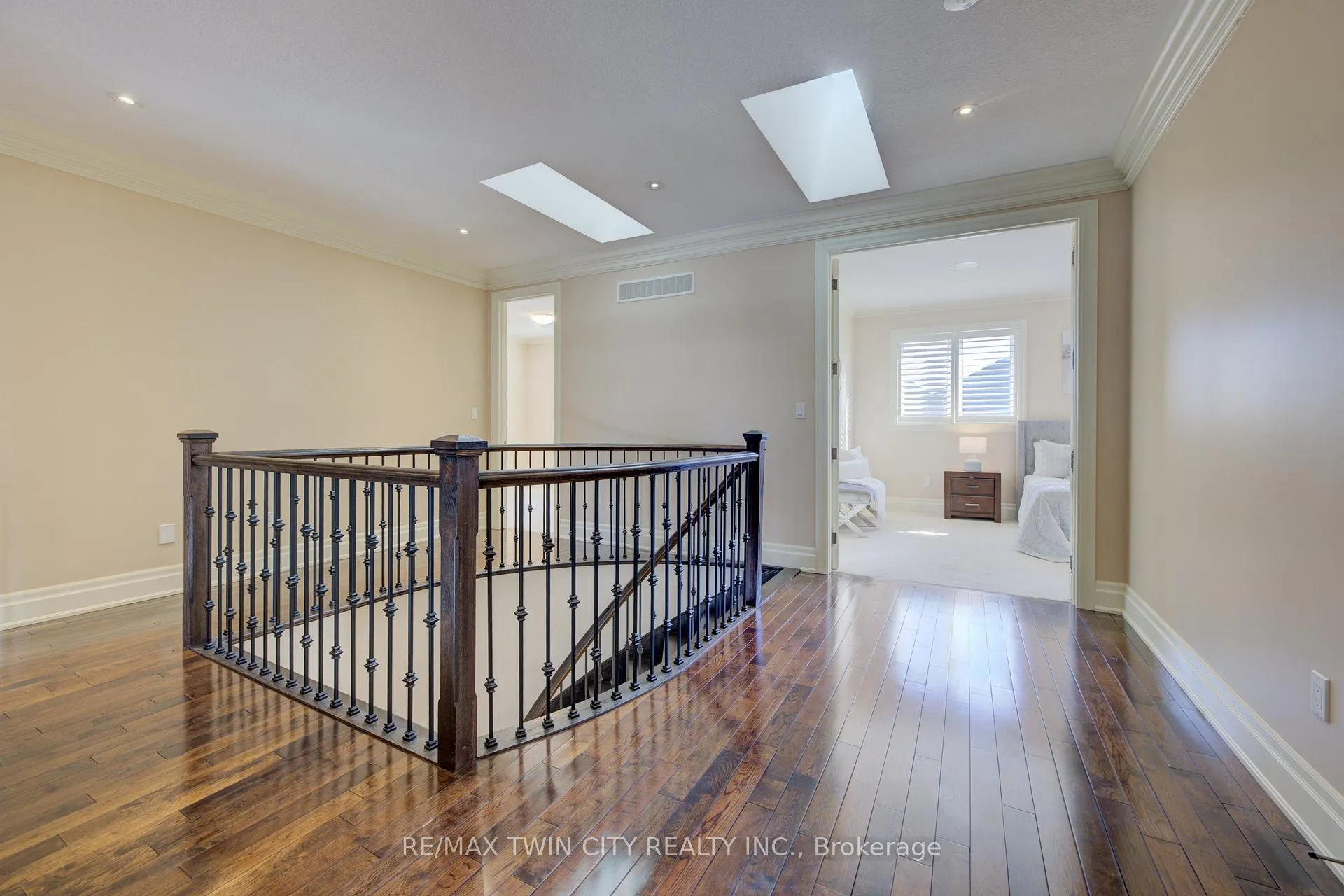 Photo 24 of 20 Jacob Gingrich Drive, Kitchener — HOMEH
