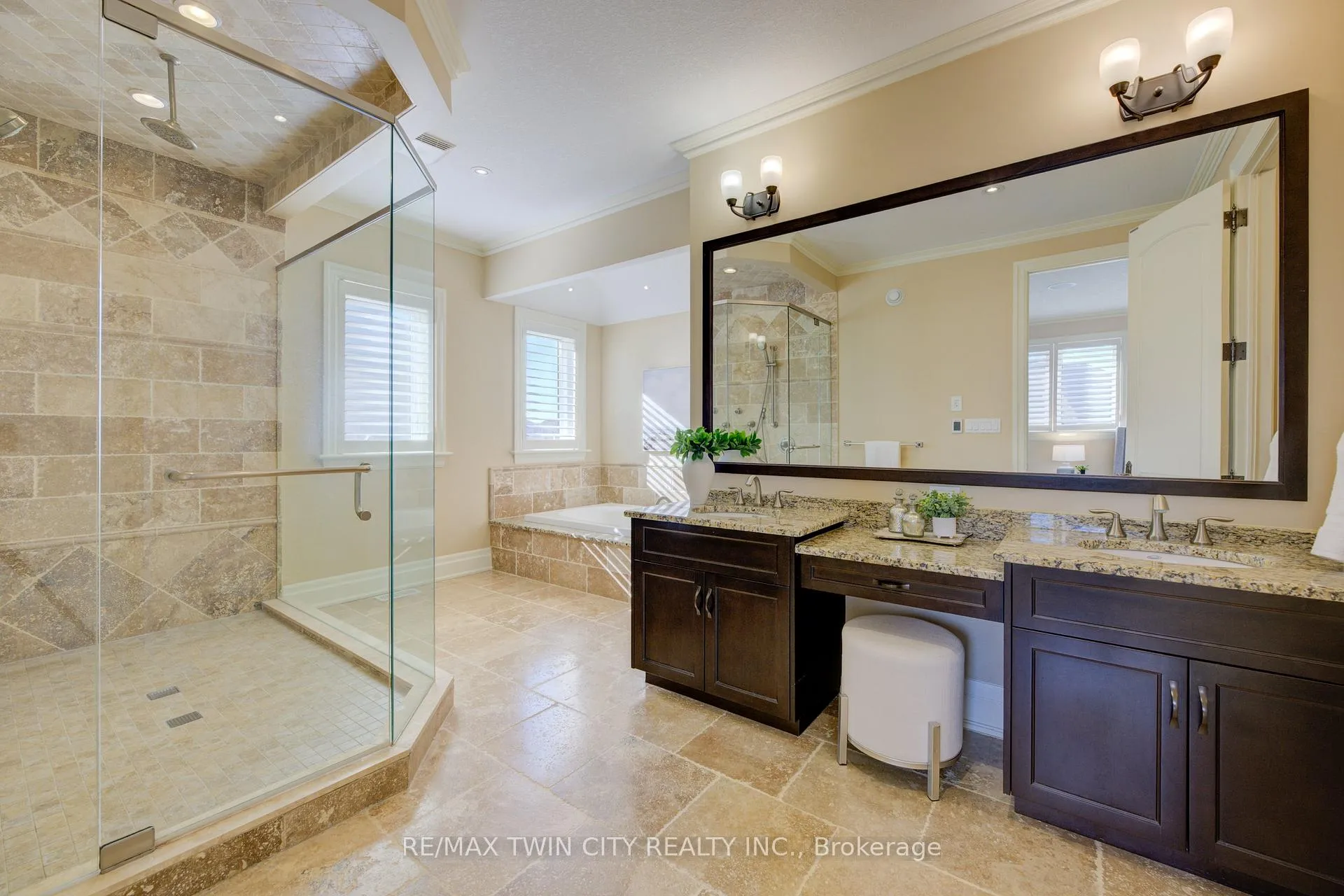 Photo 29 of 20 Jacob Gingrich Drive, Kitchener — HOMEH
