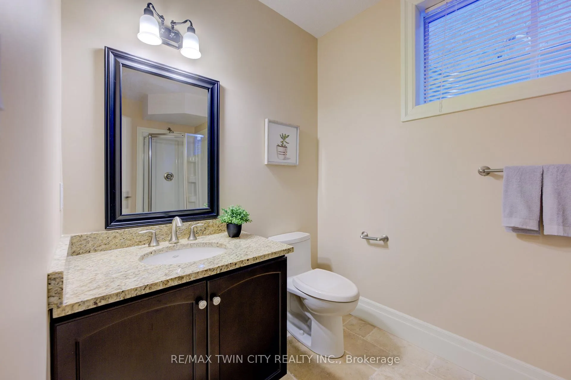 Photo 38 of 20 Jacob Gingrich Drive, Kitchener — HOMEH