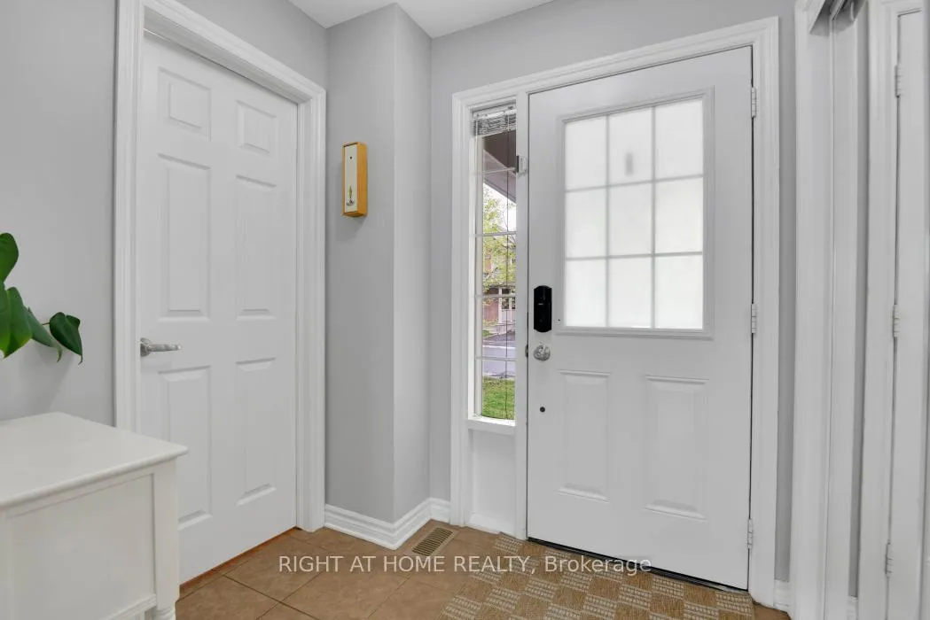 Photo 2 of 414 Vendevale Avenue, Ottawa, Stittsville (North) — HOMEH