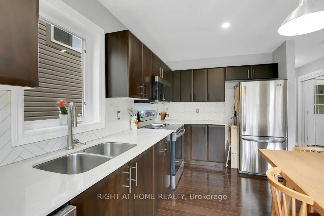Photo 10 of 414 Vendevale Avenue, Ottawa, Stittsville (North) — HOMEH