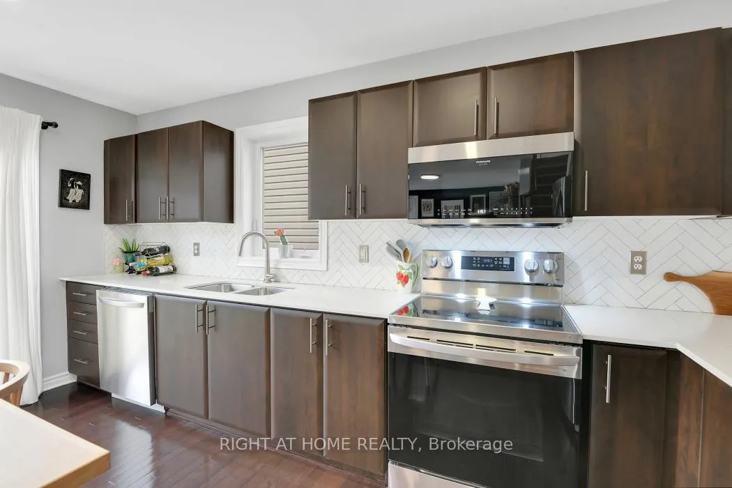 Photo 11 of 414 Vendevale Avenue, Ottawa, Stittsville (North) — HOMEH