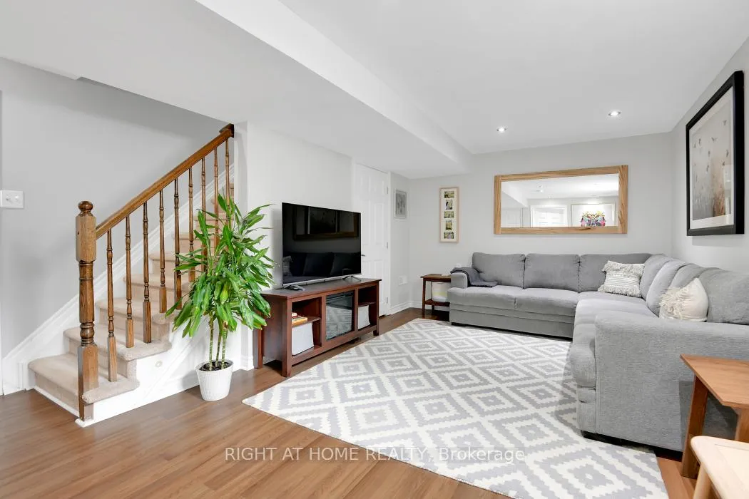 Photo 24 of 414 Vendevale Avenue, Ottawa, Stittsville (North) — HOMEH