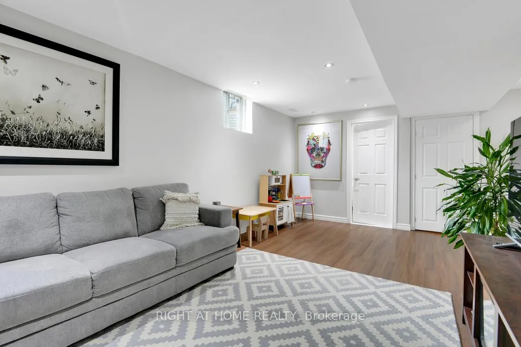 Photo 25 of 414 Vendevale Avenue, Ottawa, Stittsville (North) — HOMEH