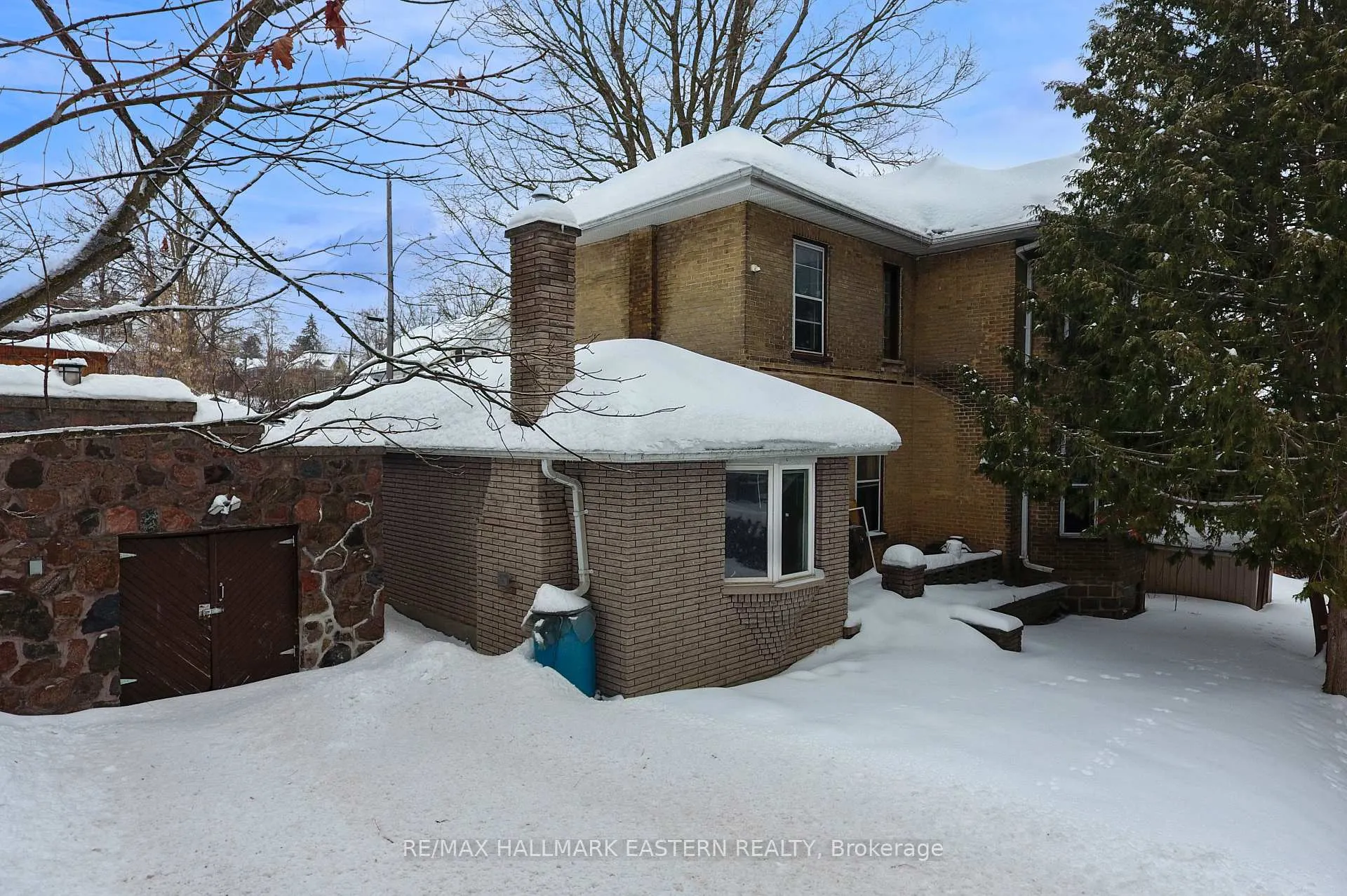 Photo 3 of 597 Bethune Street, Peterborough, Town Ward 3 — HOMEH