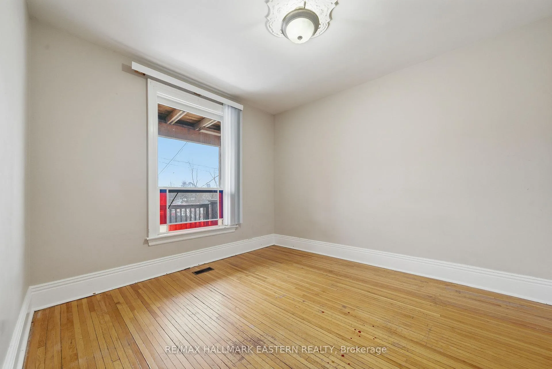 Photo 15 of 597 Bethune Street, Peterborough, Town Ward 3 — HOMEH