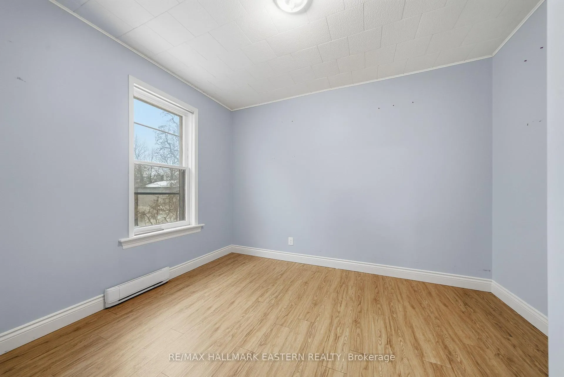 Photo 21 of 597 Bethune Street, Peterborough, Town Ward 3 — HOMEH