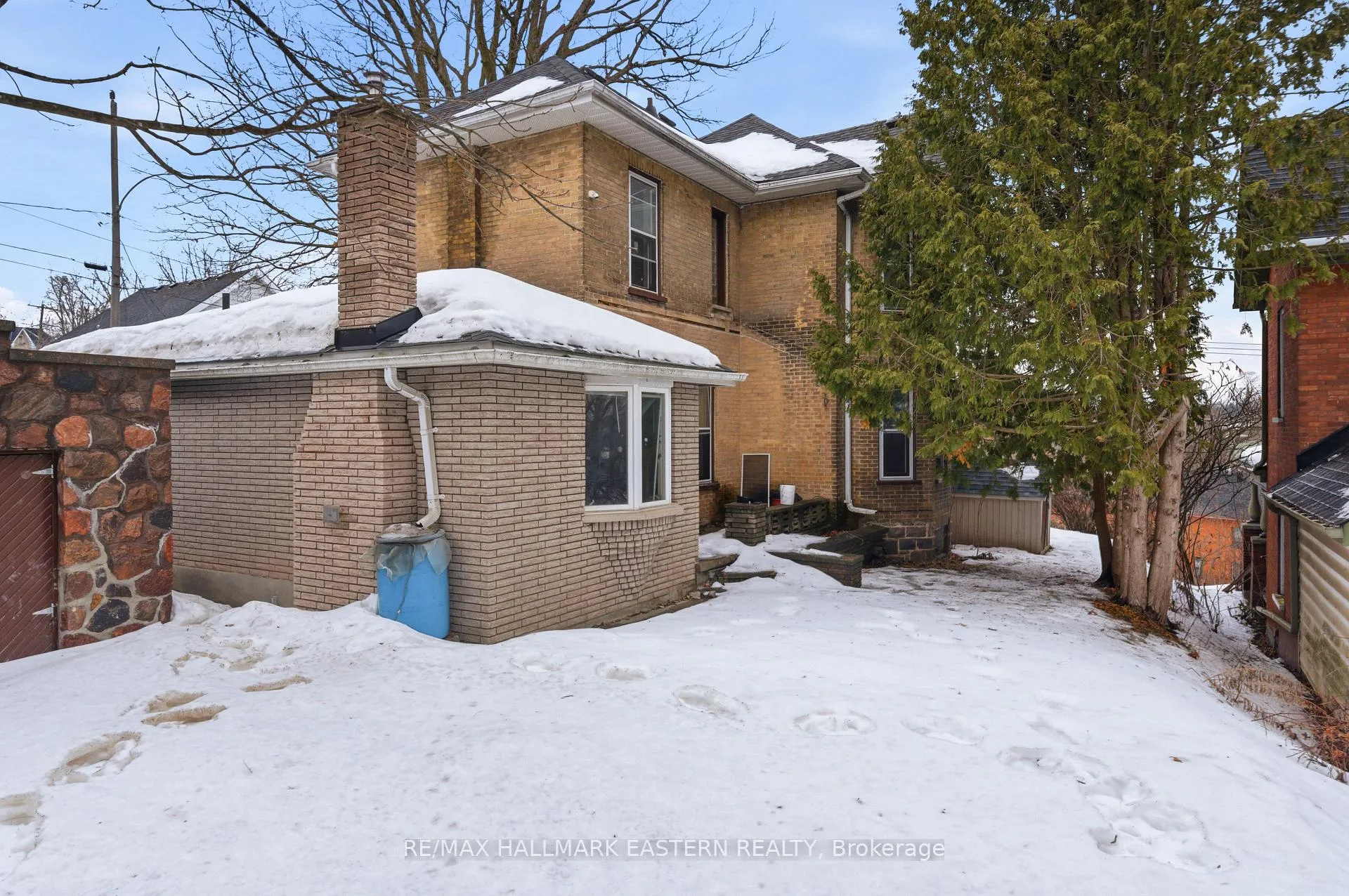 Photo 34 of 597 Bethune Street, Peterborough, Town Ward 3 — HOMEH