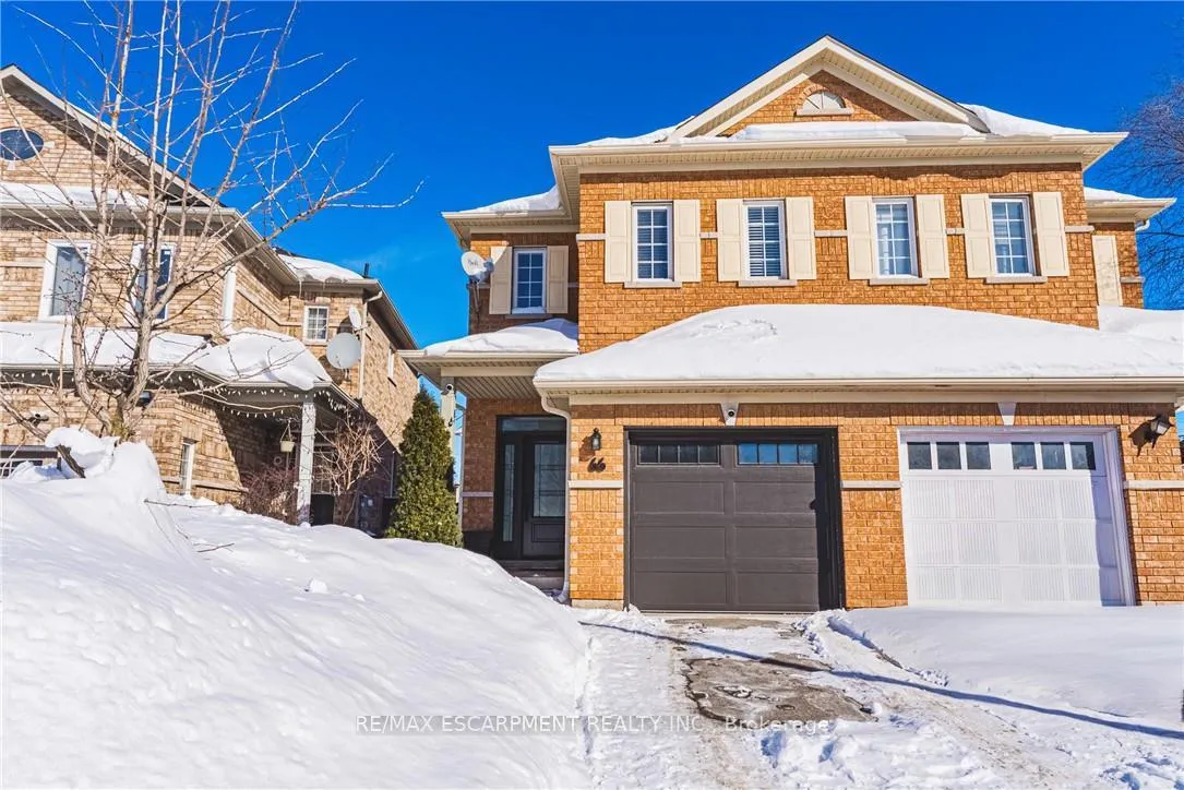 Front of 66 Deepcoral Court
