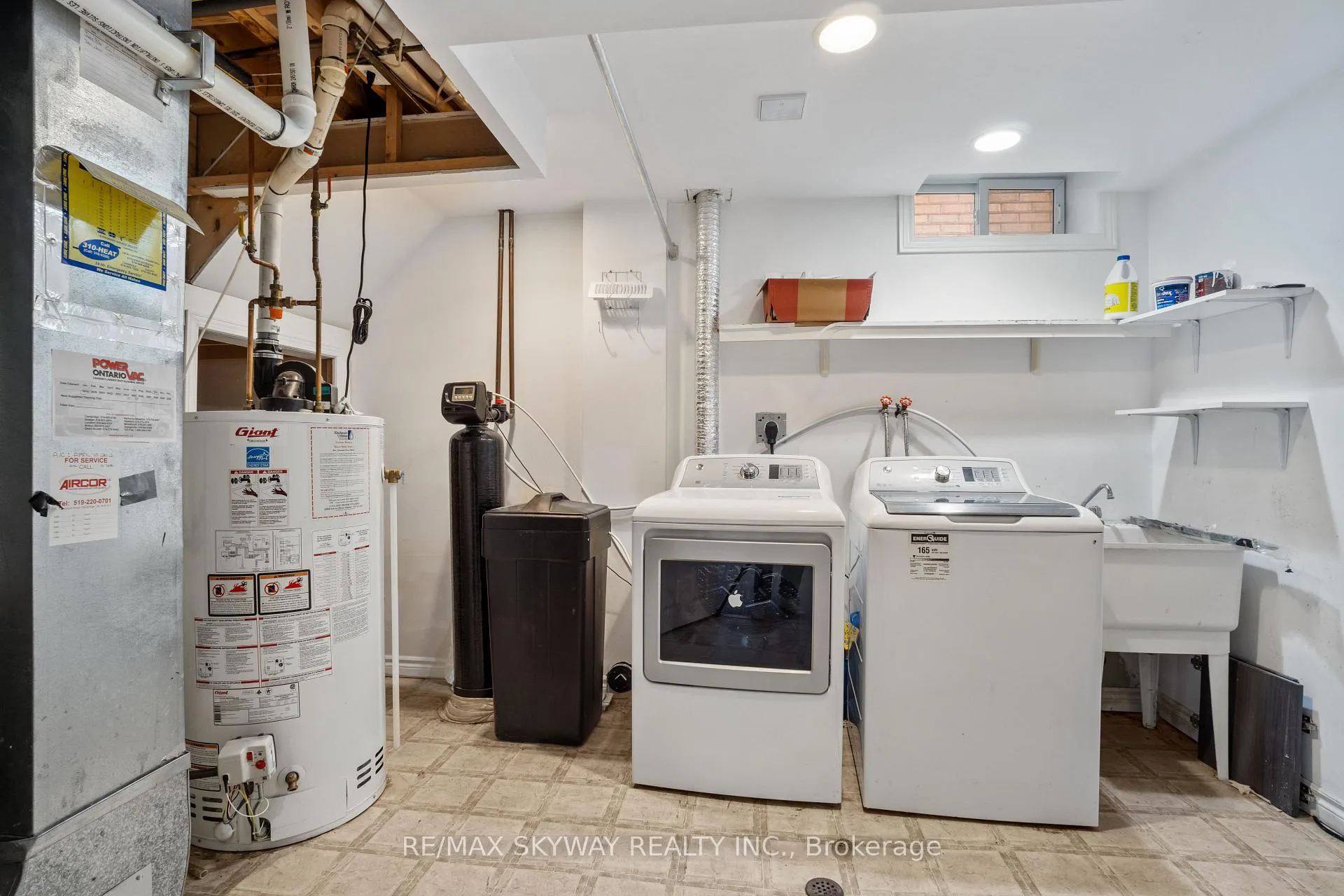Photo 13 of 15 Briarfield Street, Kitchener, Idlewood — HOMEH
