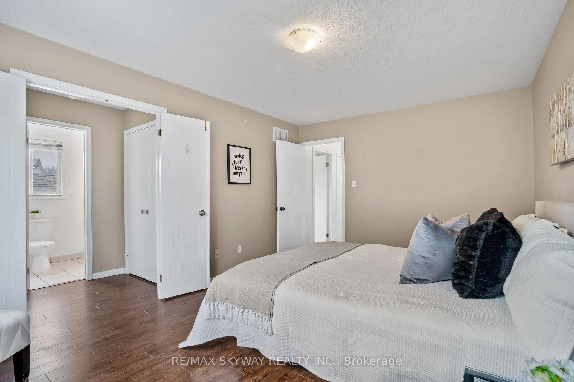 Photo 18 of 15 Briarfield Street, Kitchener, Idlewood — HOMEH