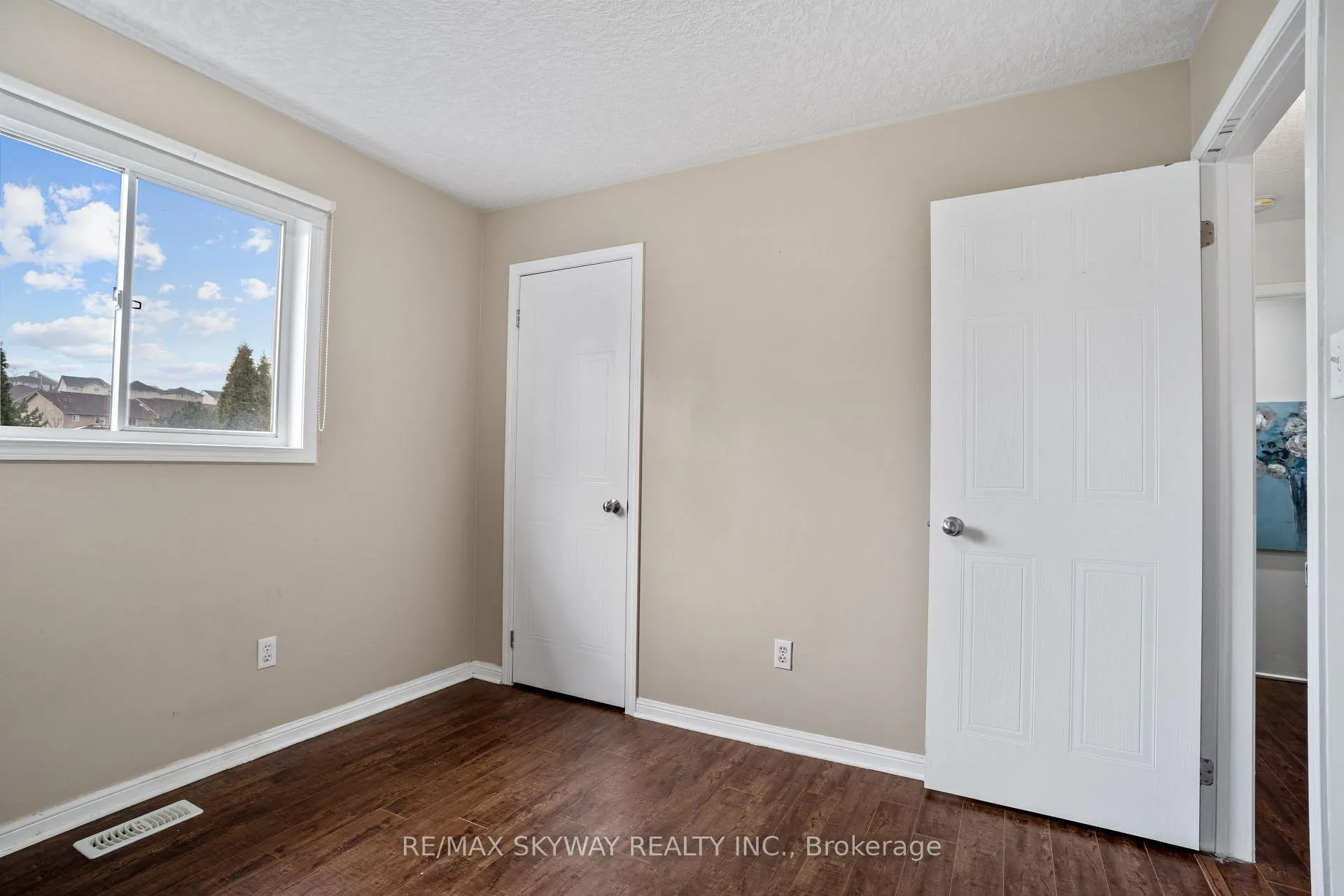 Photo 22 of 15 Briarfield Street, Kitchener, Idlewood — HOMEH