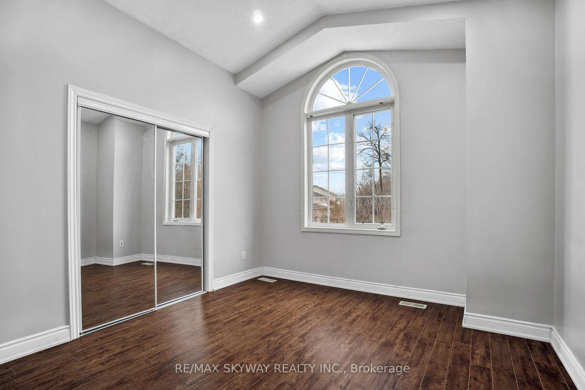 Photo 24 of 15 Briarfield Street, Kitchener, Idlewood — HOMEH