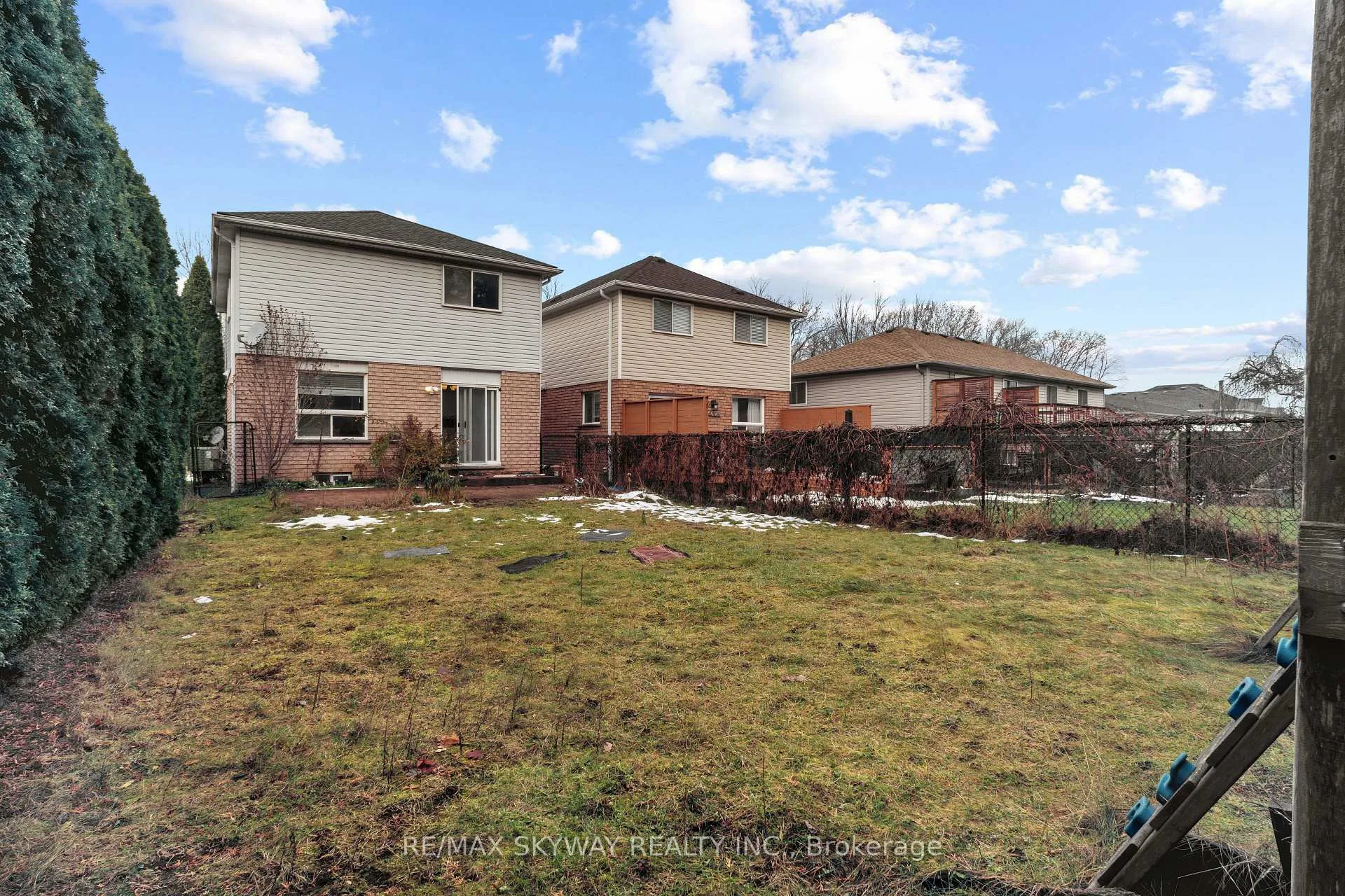 Photo 27 of 15 Briarfield Street, Kitchener, Idlewood — HOMEH
