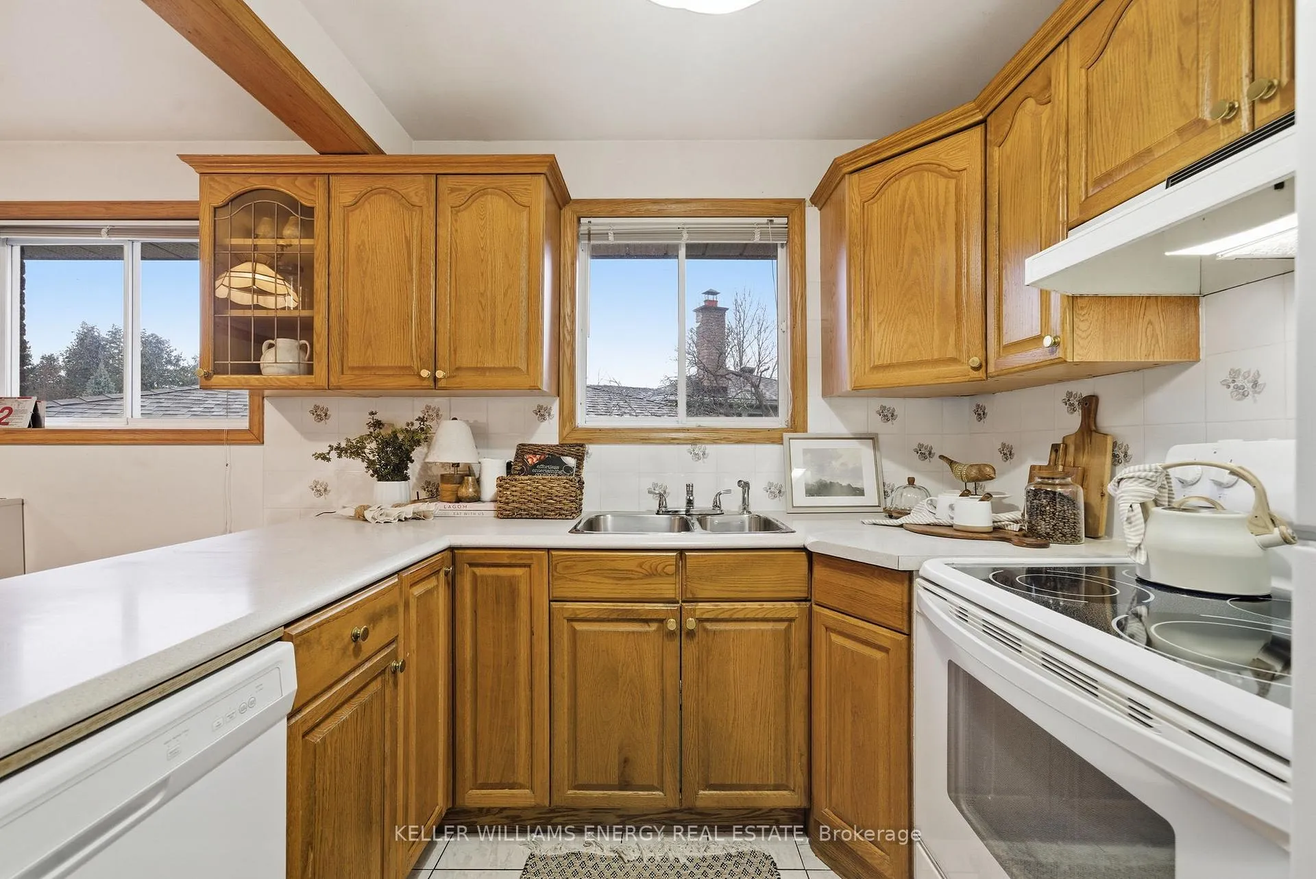 Photo 6 of 1485 Oneida Court, Oshawa, Samac — HOMEH