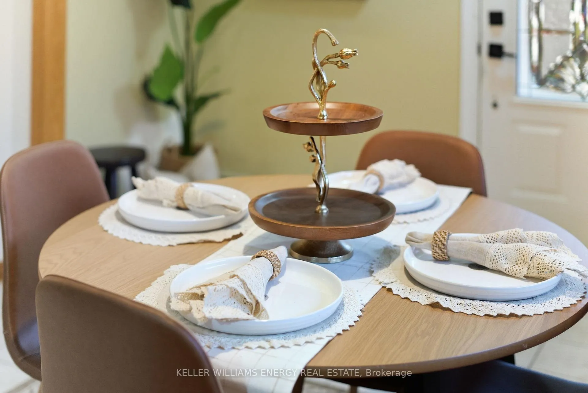 Photo 13 of 1485 Oneida Court, Oshawa, Samac — HOMEH