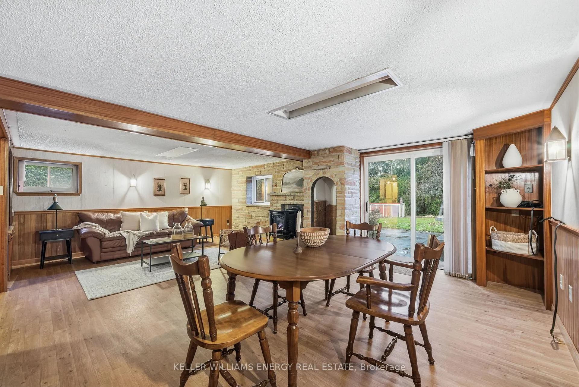 Photo 33 of 1485 Oneida Court, Oshawa, Samac — HOMEH