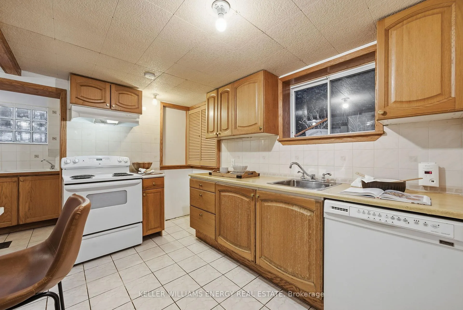 Photo 35 of 1485 Oneida Court, Oshawa, Samac — HOMEH