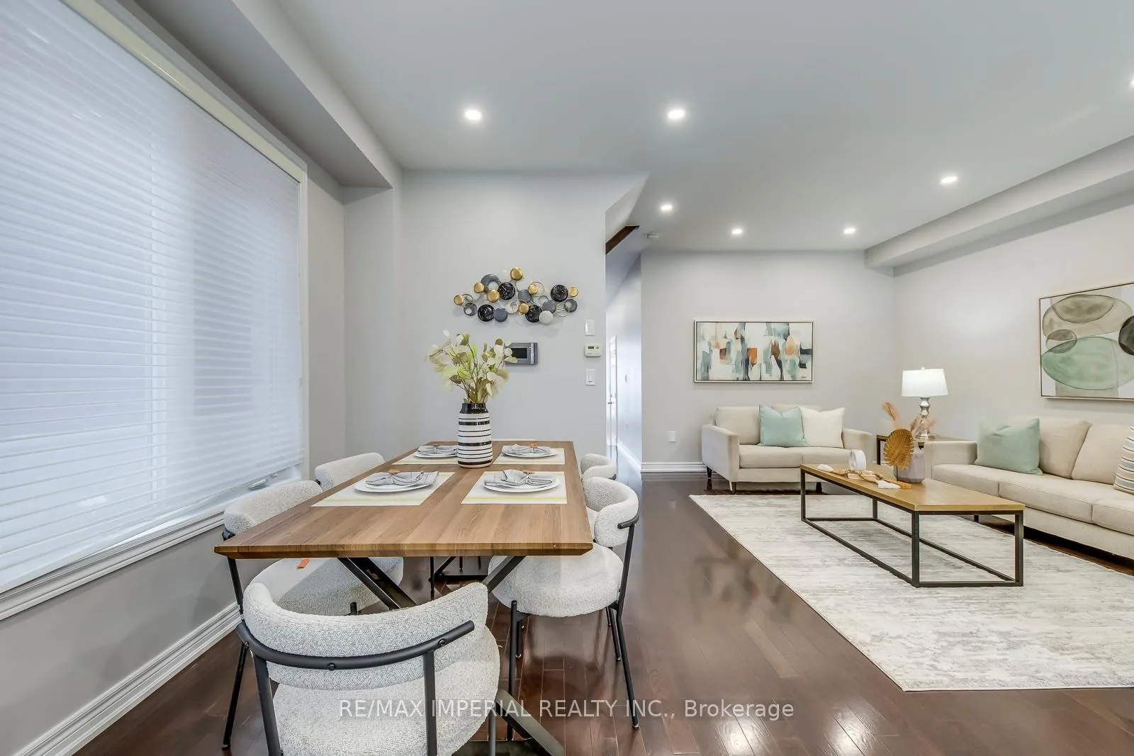Photo 16 of 43 Sibella Way, Vaughan, Vellore Village — HOMEH