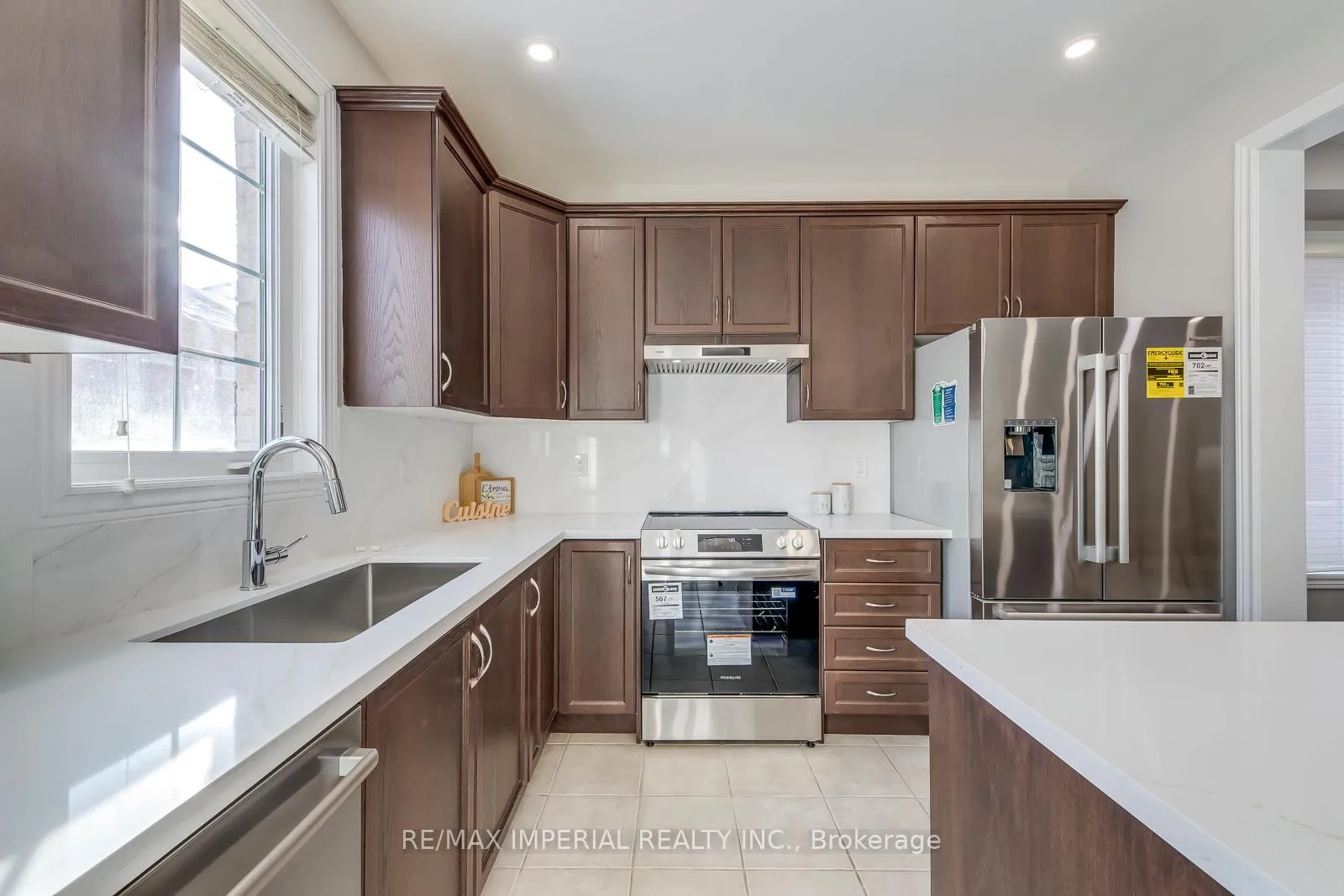 Photo 21 of 43 Sibella Way, Vaughan, Vellore Village — HOMEH