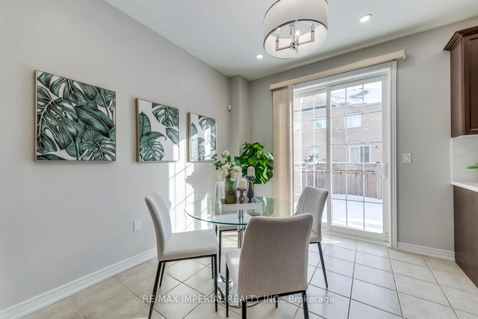 Photo 26 of 43 Sibella Way, Vaughan, Vellore Village — HOMEH