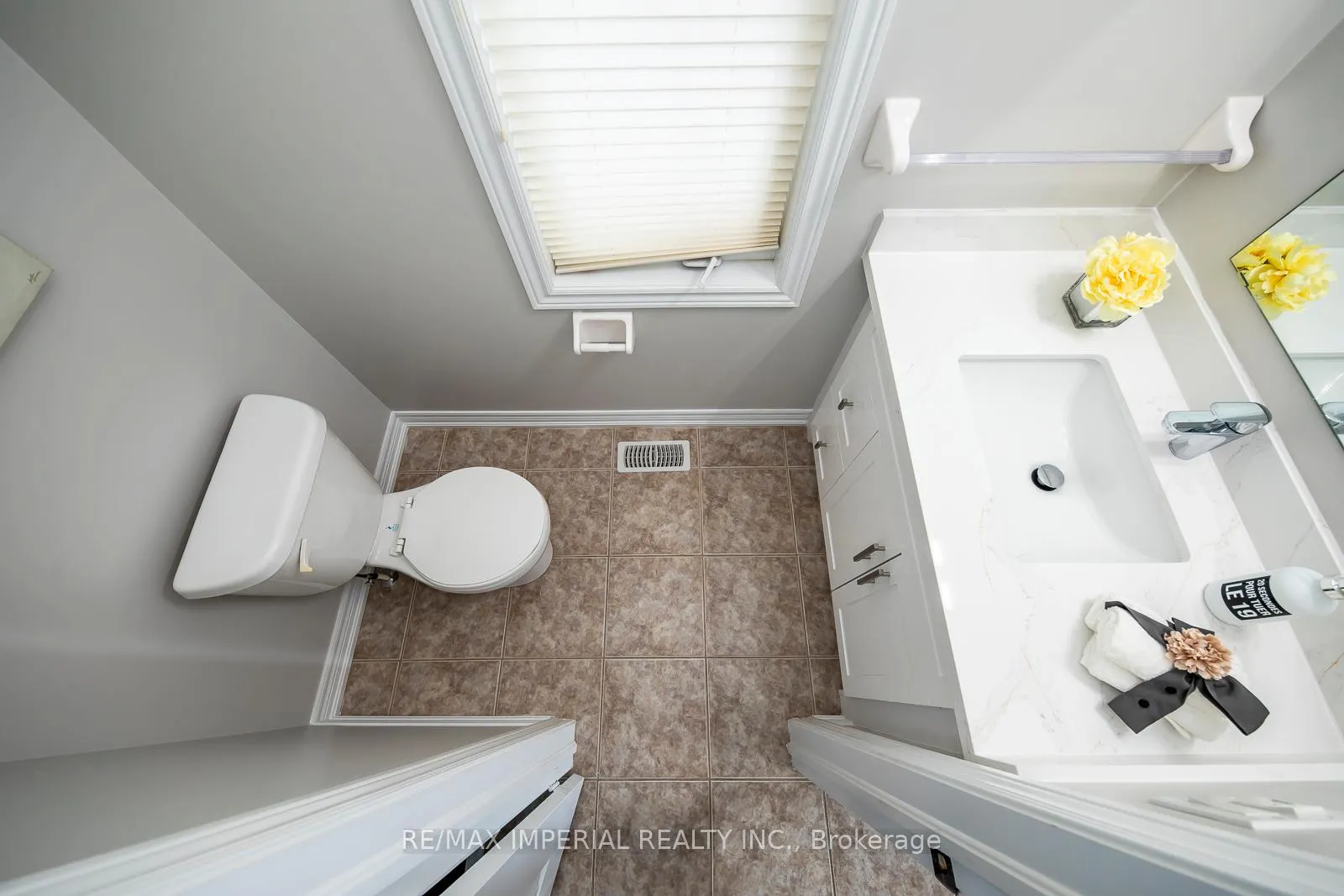 Photo 28 of 43 Sibella Way, Vaughan, Vellore Village — HOMEH