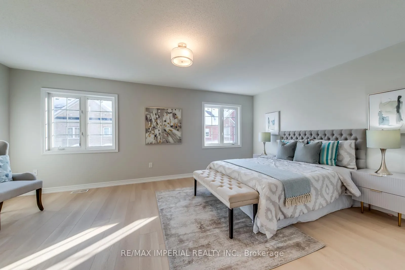 Photo 35 of 43 Sibella Way, Vaughan, Vellore Village — HOMEH