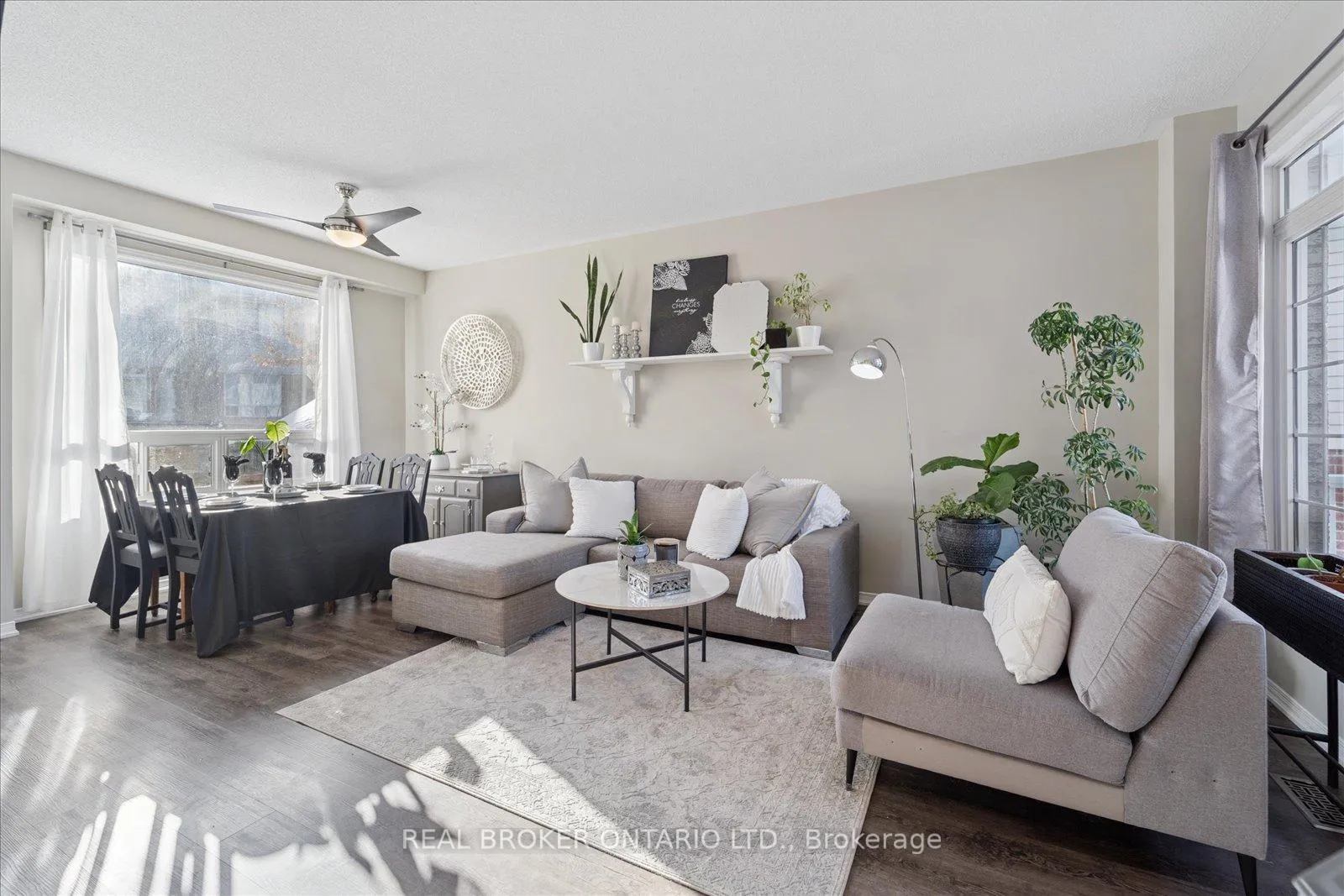 Photo 11 of 1053 Timberland Crescent, Oshawa, Pinecrest — HOMEH