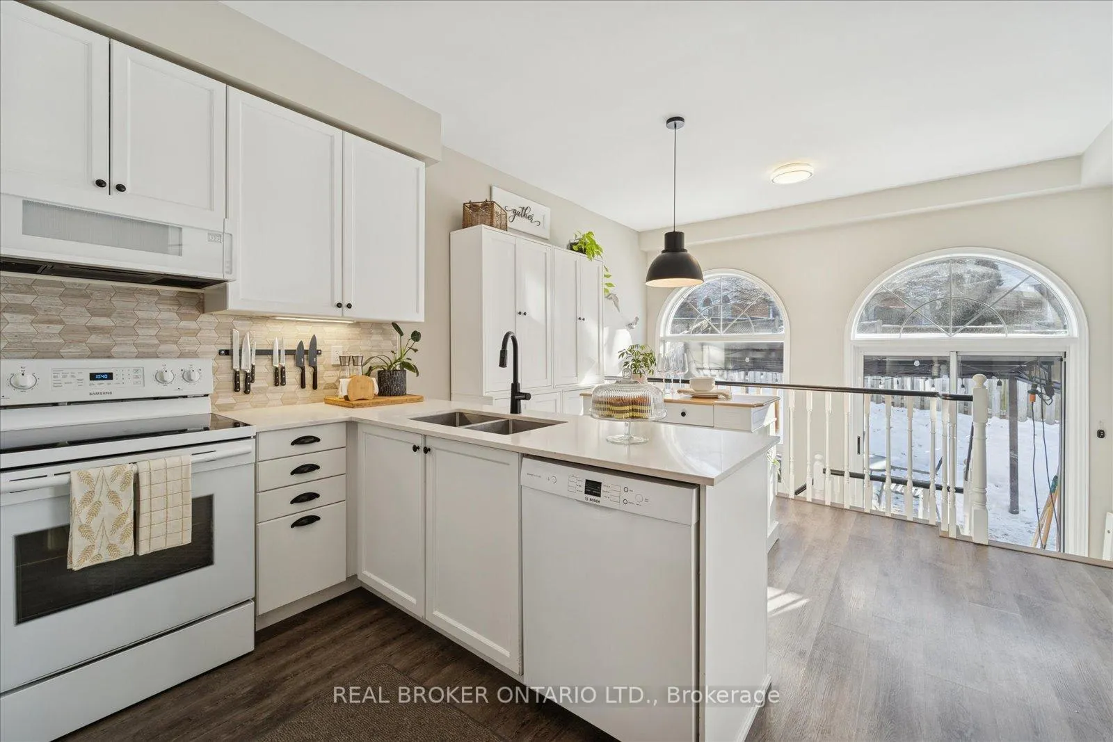 Photo 20 of 1053 Timberland Crescent, Oshawa, Pinecrest — HOMEH