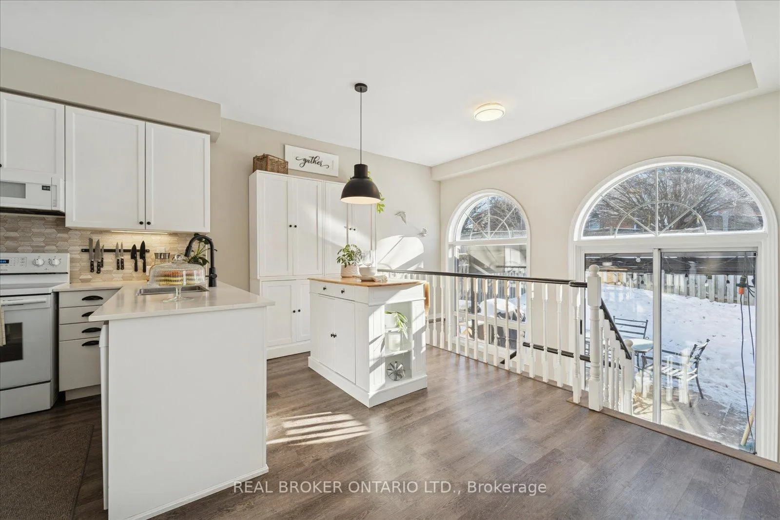 Photo 22 of 1053 Timberland Crescent, Oshawa, Pinecrest — HOMEH