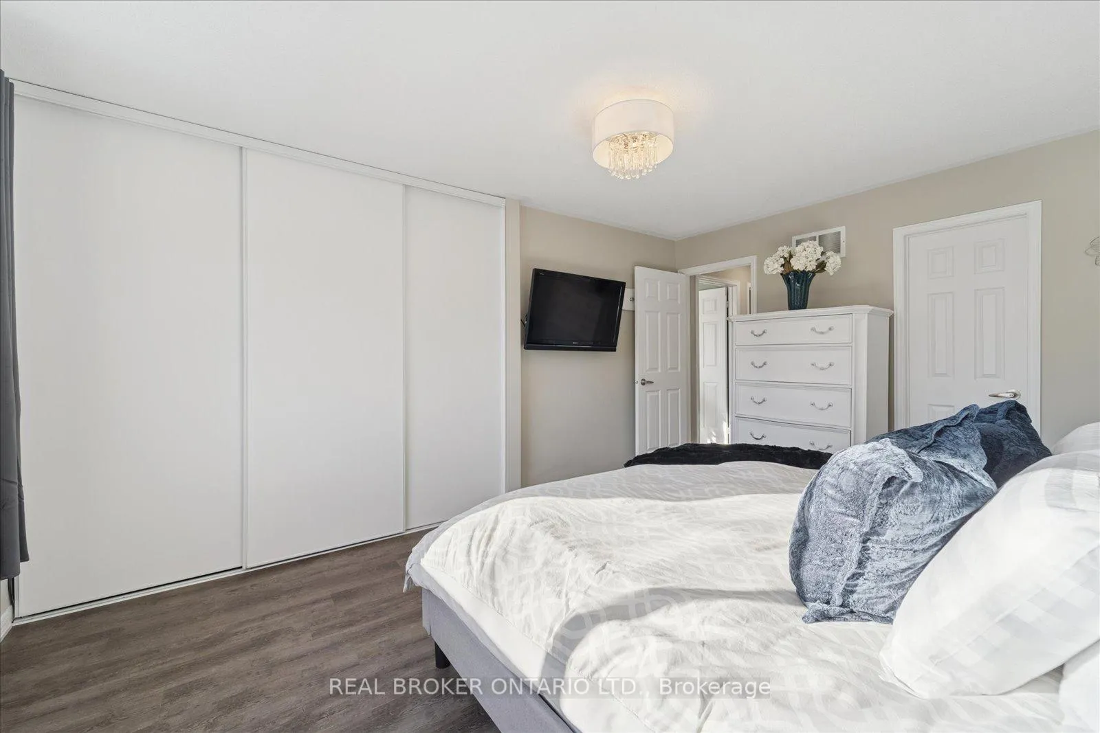 Photo 26 of 1053 Timberland Crescent, Oshawa, Pinecrest — HOMEH