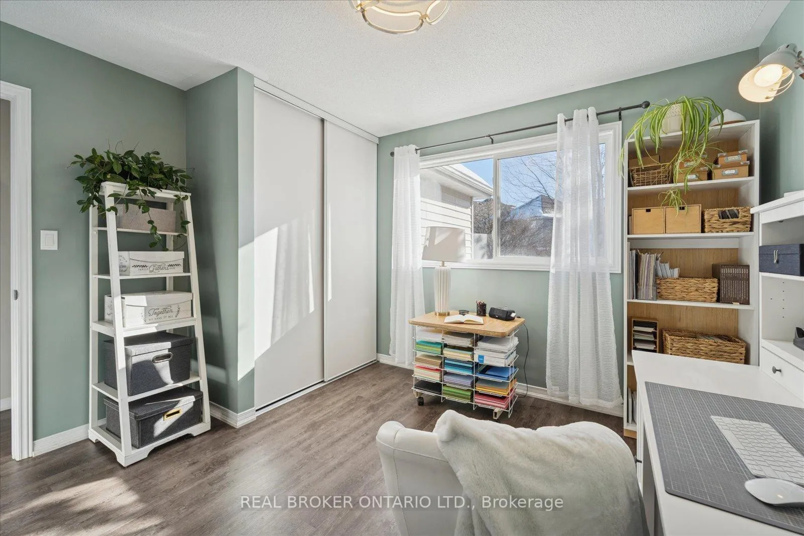 Photo 35 of 1053 Timberland Crescent, Oshawa, Pinecrest — HOMEH