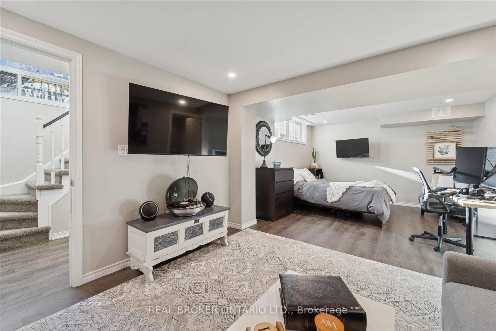 Photo 40 of 1053 Timberland Crescent, Oshawa, Pinecrest — HOMEH