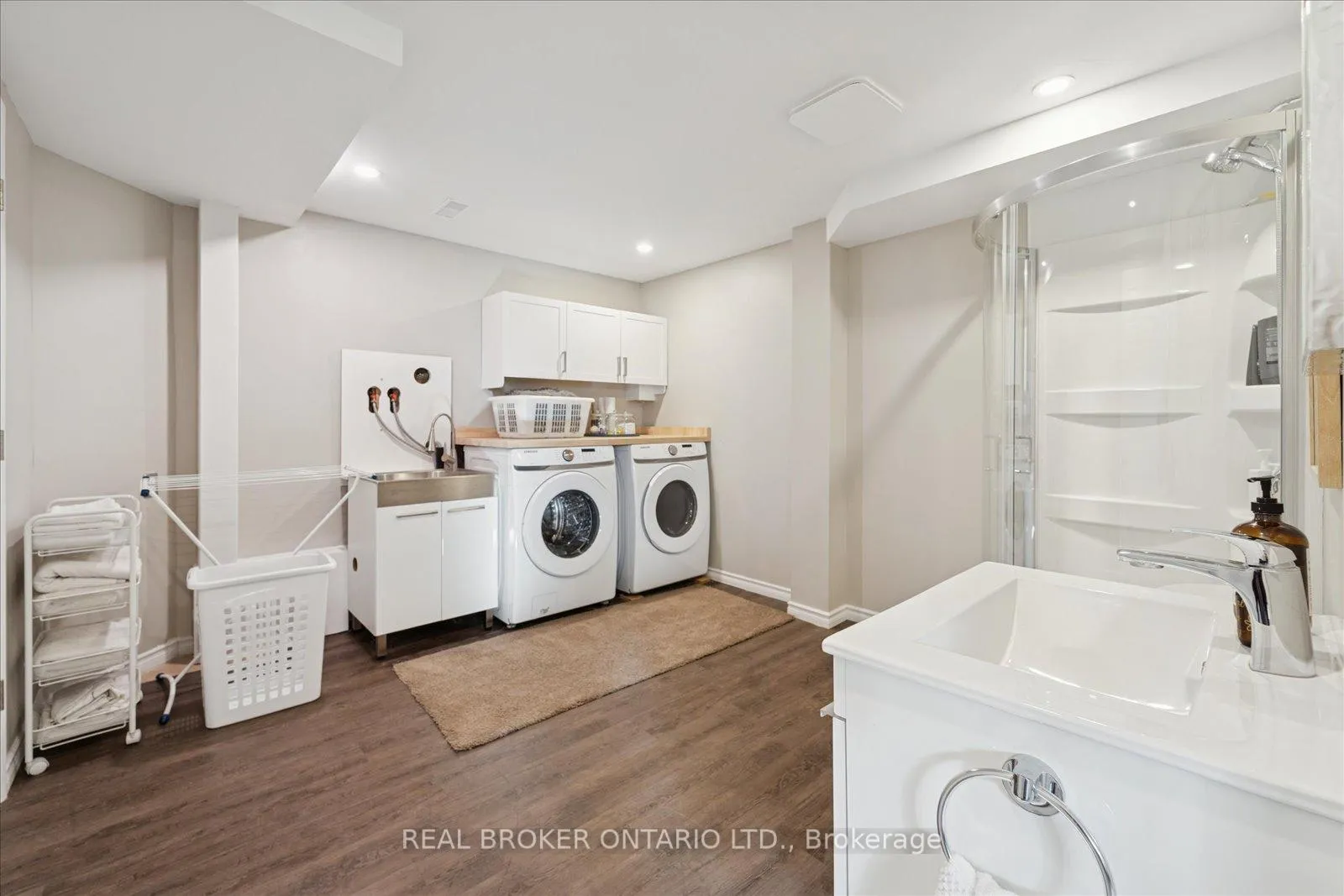 Photo 42 of 1053 Timberland Crescent, Oshawa, Pinecrest — HOMEH