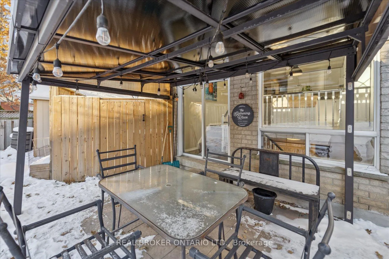 Photo 45 of 1053 Timberland Crescent, Oshawa, Pinecrest — HOMEH
