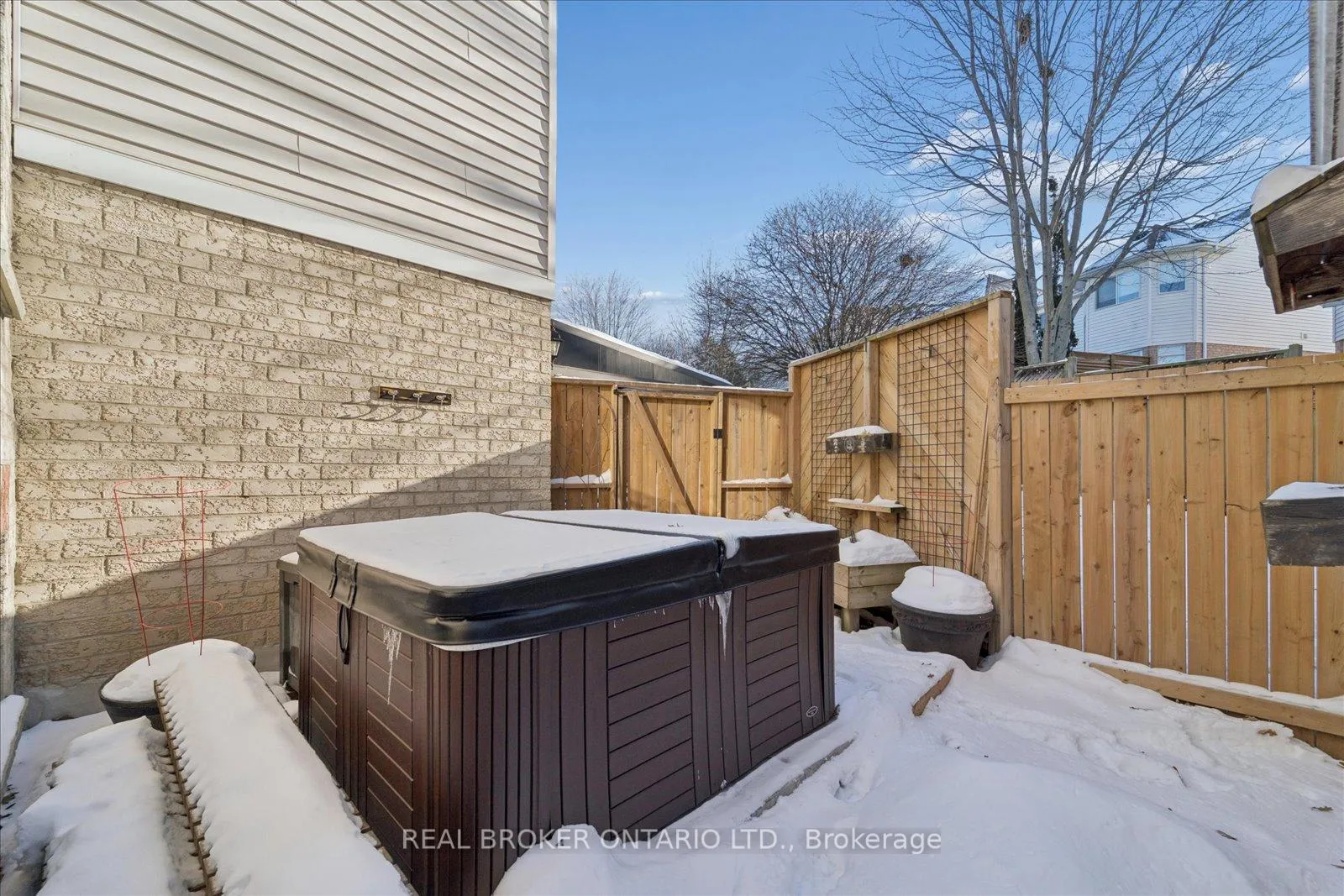 Photo 50 of 1053 Timberland Crescent, Oshawa, Pinecrest — HOMEH
