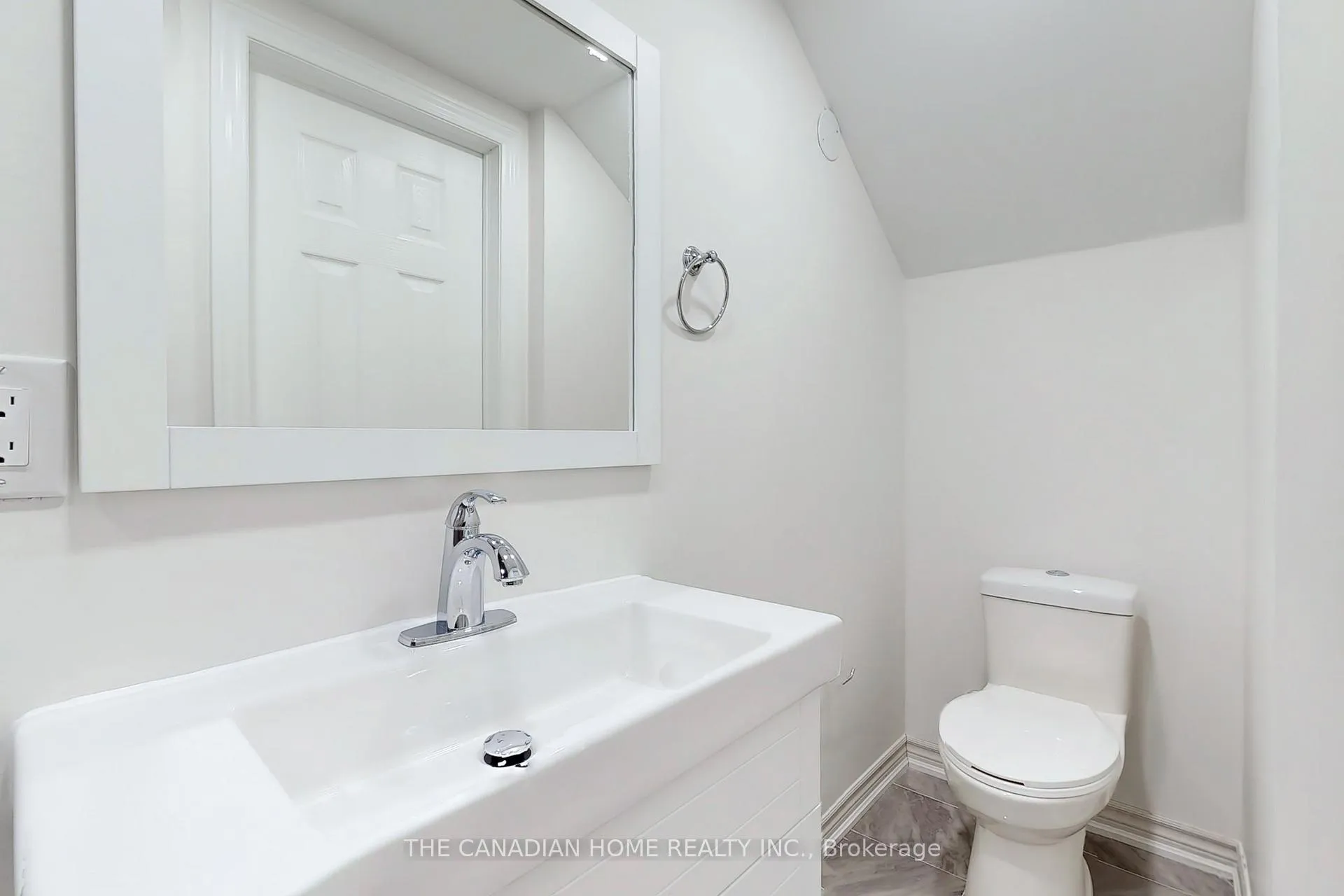 Photo 40 of 10 Rockbrook Trail, Brampton, Northwest Brampton — HOMEH