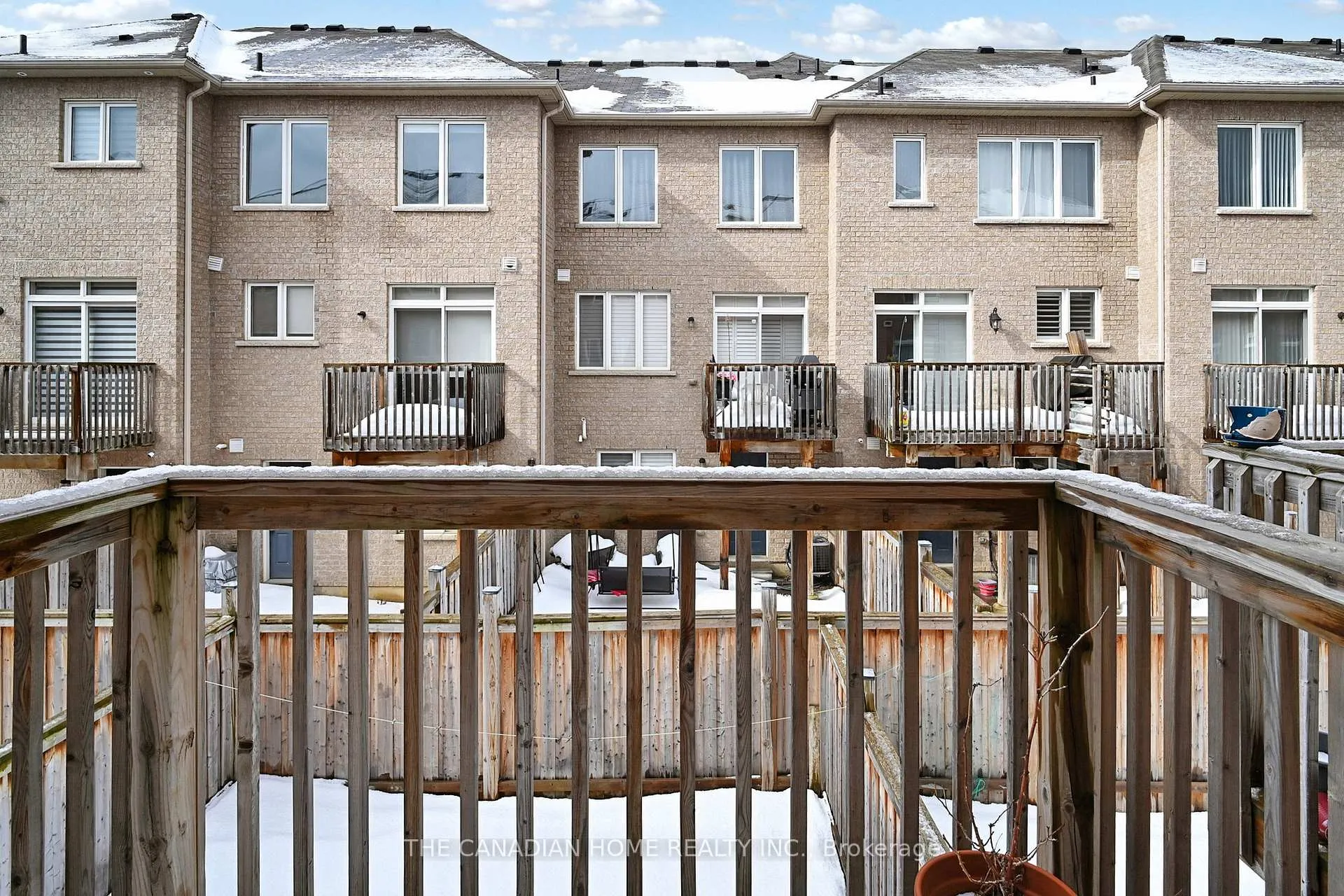 Photo 44 of 10 Rockbrook Trail, Brampton, Northwest Brampton — HOMEH