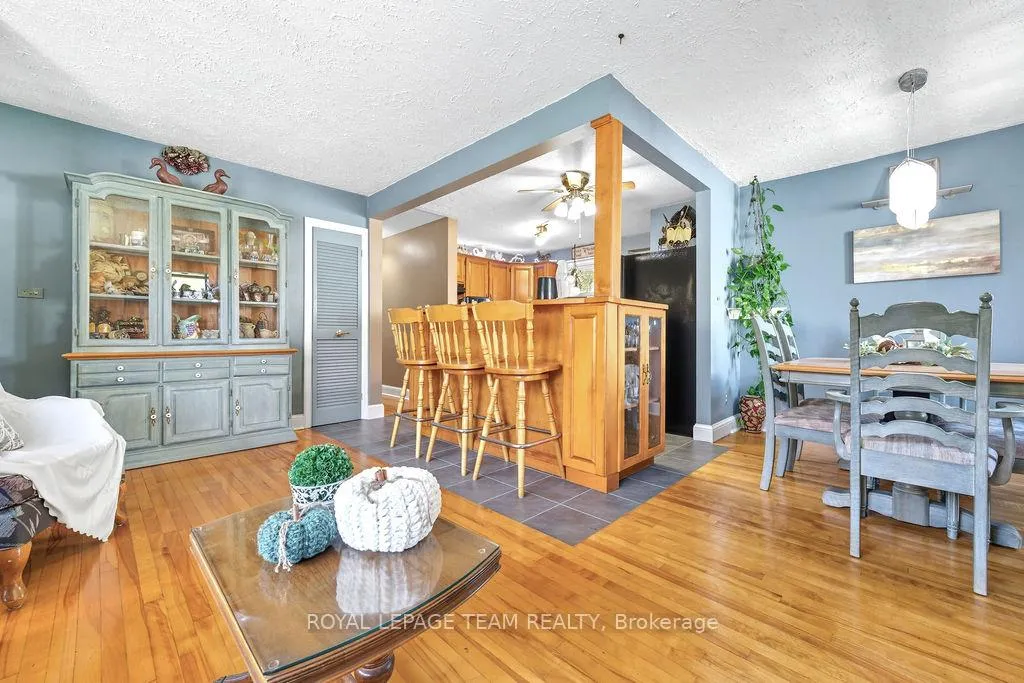 Photo 6 of 144 Opeongo Road, Renfrew — HOMEH
