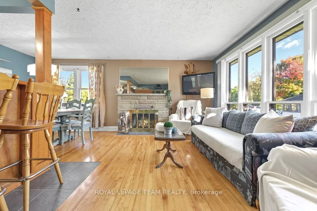 Photo 11 of 144 Opeongo Road, Renfrew — HOMEH