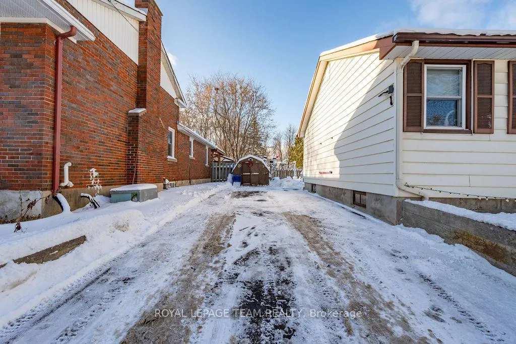 Photo 25 of 144 Opeongo Road, Renfrew — HOMEH
