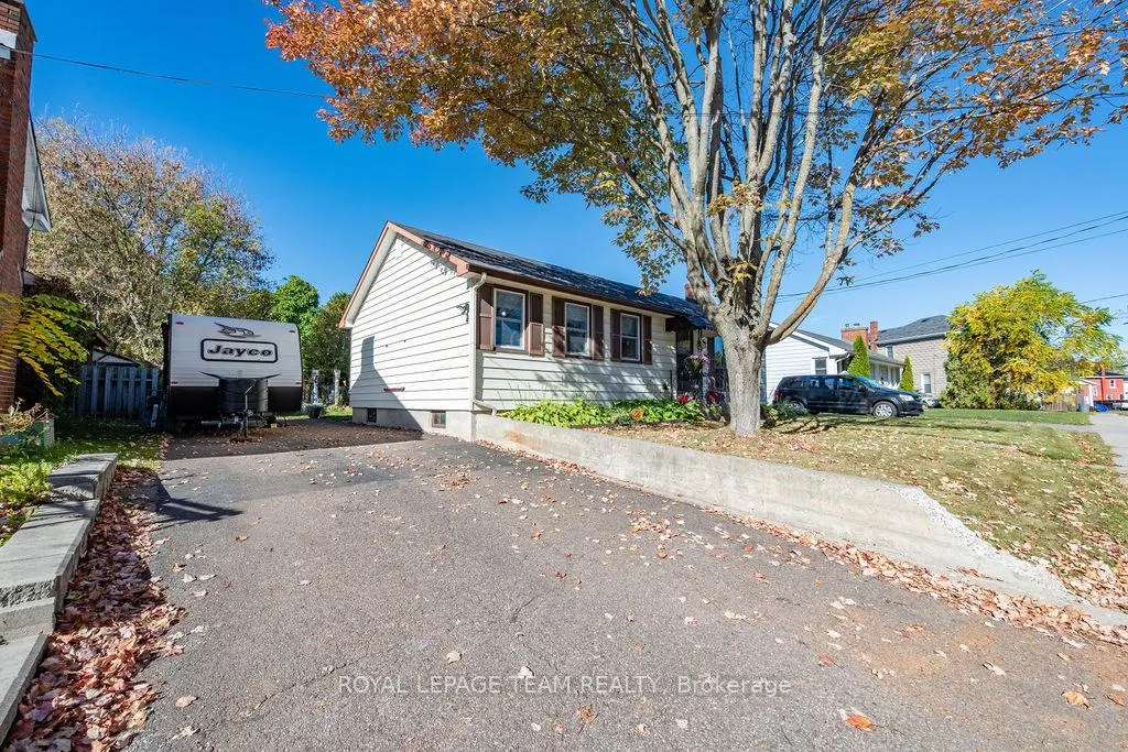 Photo 26 of 144 Opeongo Road, Renfrew — HOMEH